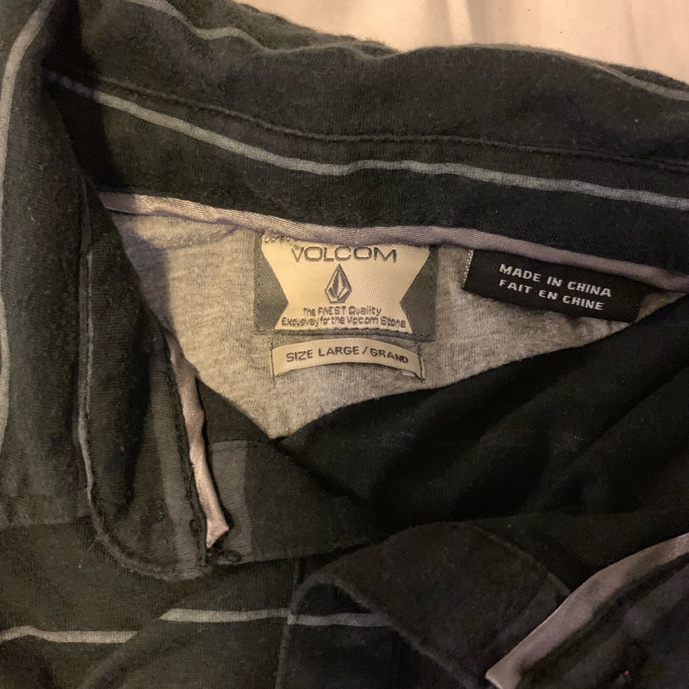 Volcom polo! - Picture 2 of 3